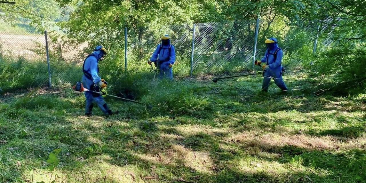 Körfez’de Mezarlıkları Bayrama Hazır