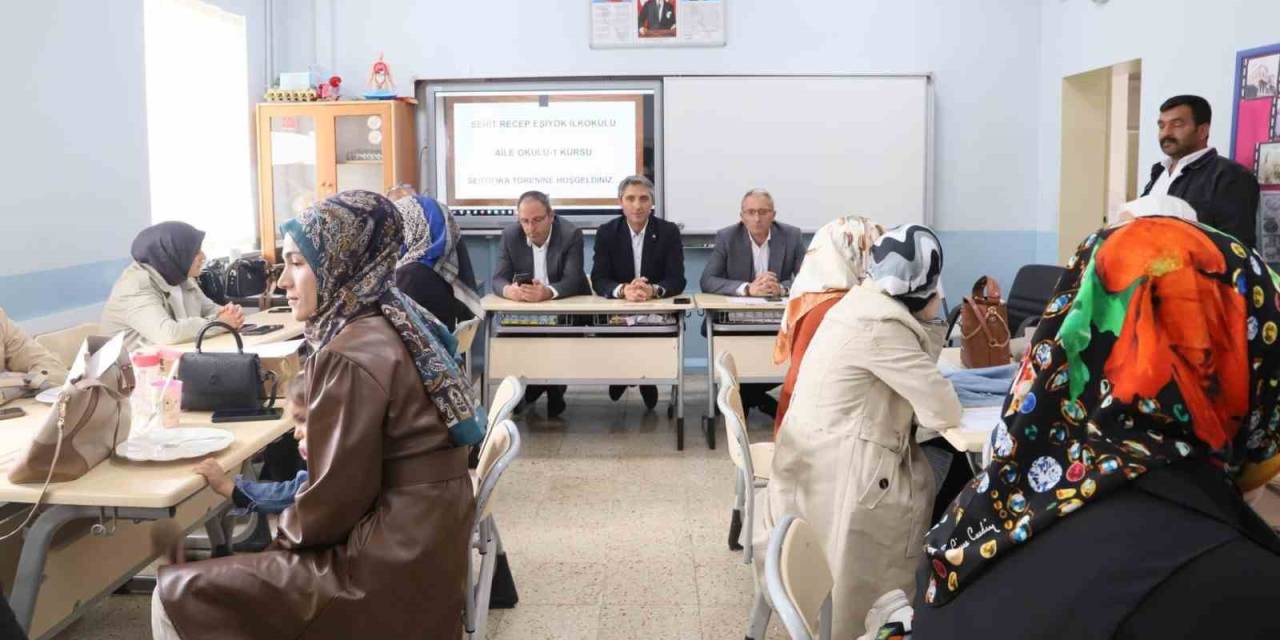 Bayburt’ta ’aile Okulu’ Kurslarına İlgi
