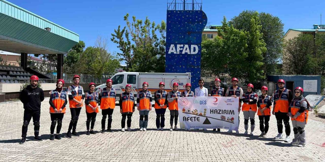Afad’tan Bitlis Genç Kızılay Ekibine Eğitim