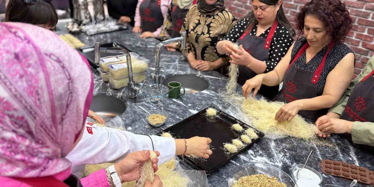 Gastro Sincan Bayrama Hazır