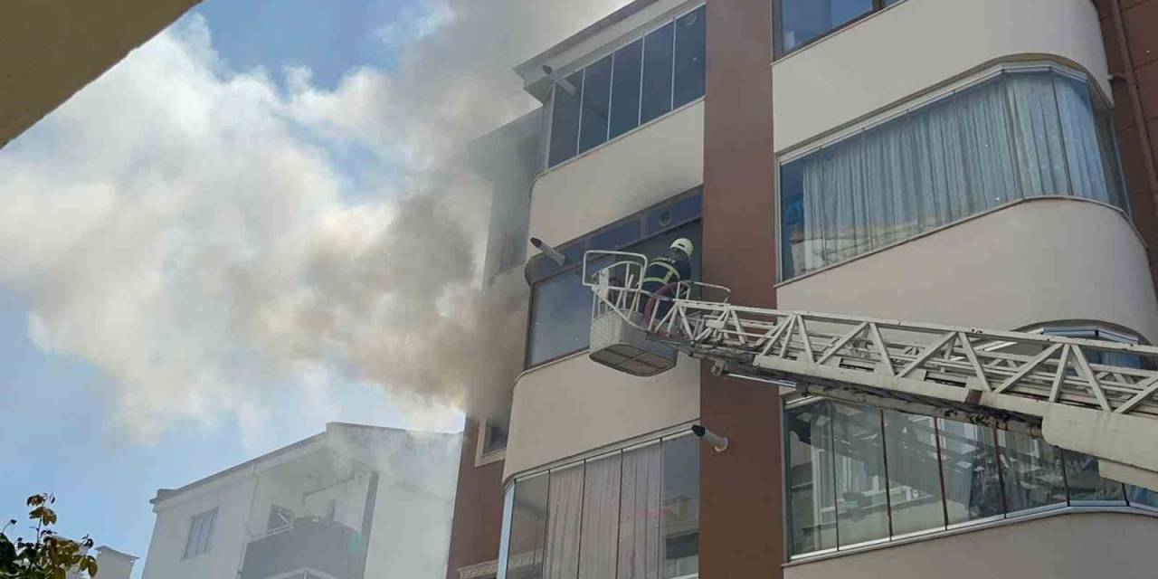 Muğla’da Ev Yangını: Mahsur Kalan 1 Kişi Kurtarıldı