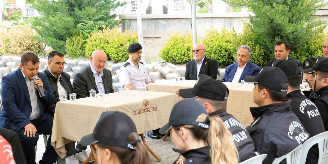 Talas’ta Şehitlere Bayram Anması