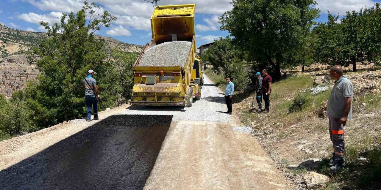 Akçadağ’da Yollar Yenileniyor