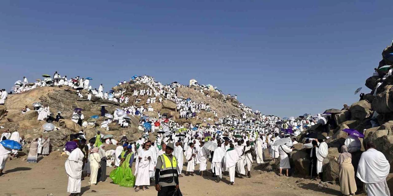 Milyonlar Arafat’ta Buluştu