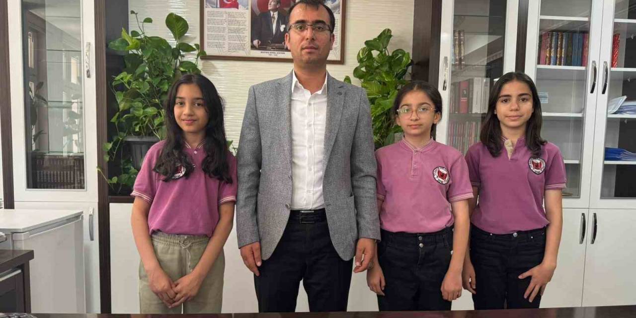 Kahta’da Dört Öğrenci 500 Tam Puanla Türkiye Birincisi Oldu