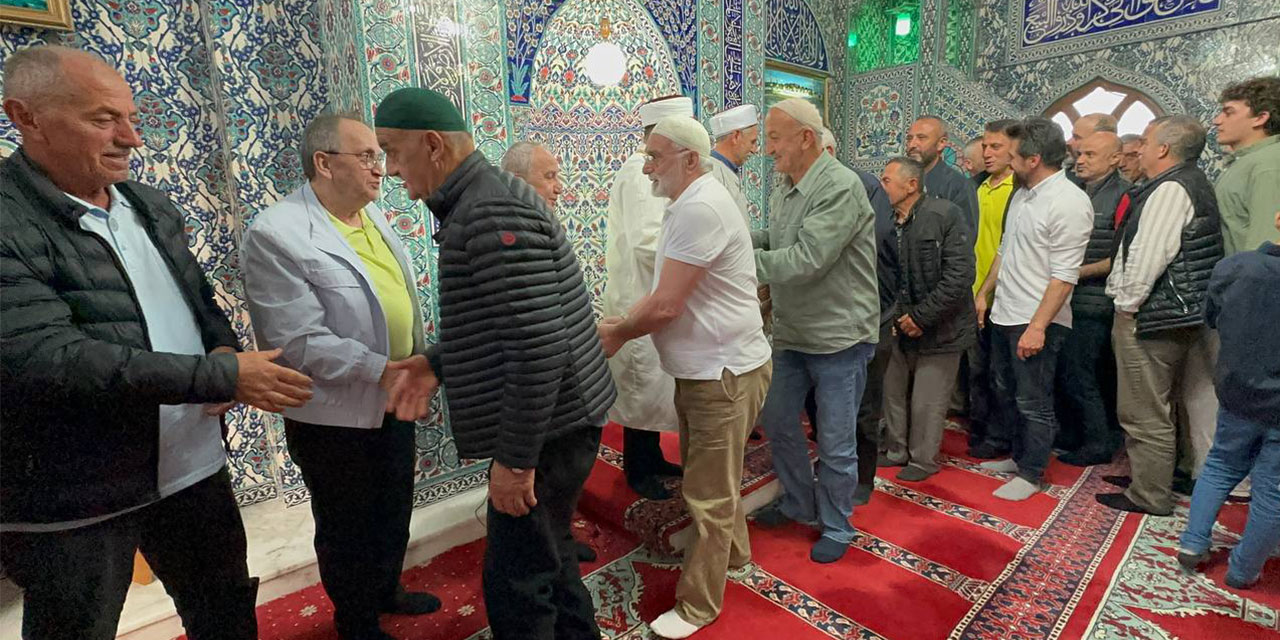 Rize’de Kurban Bayramı namazı kılındı