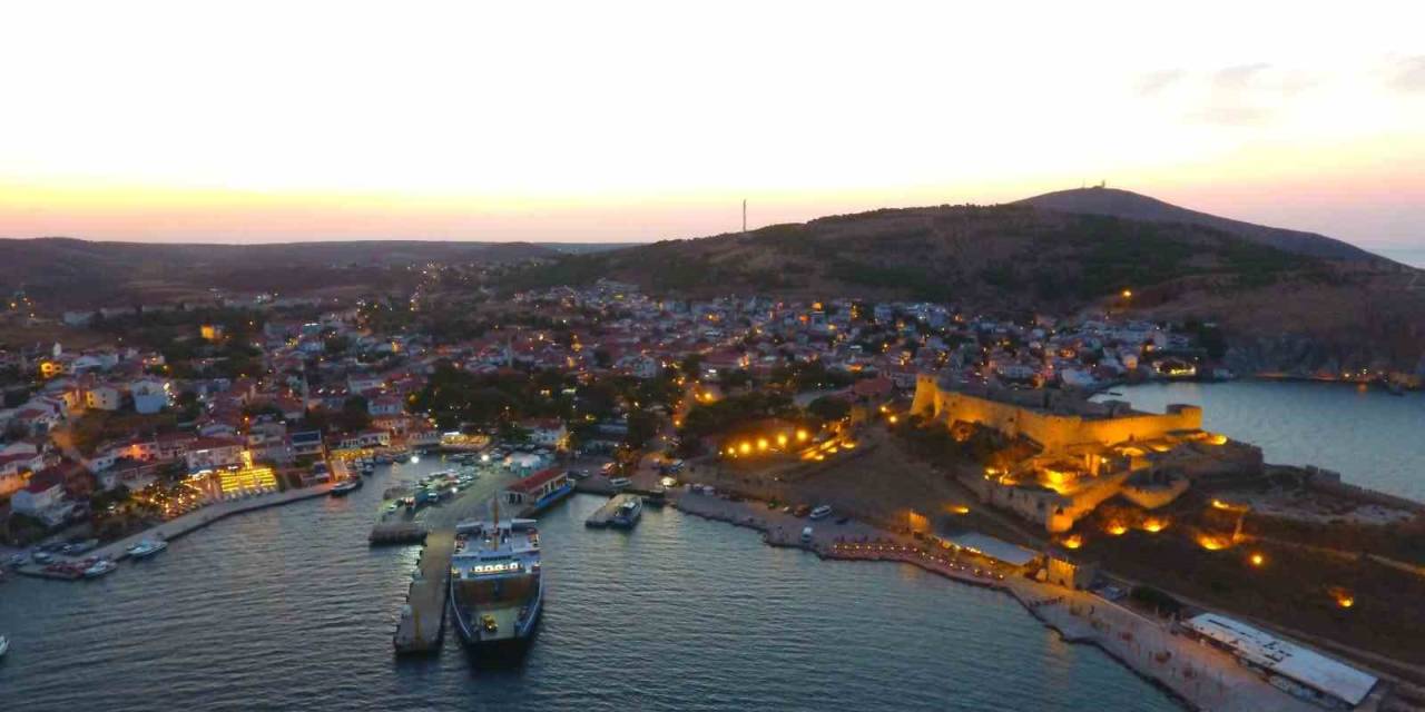 Bozcaada’ya Bayramda O Araçların Geçişleri Yasaklandı