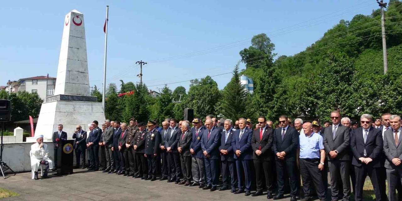 Ordu’da Arefe Gününde Şehitlikler Ziyaret Edildi