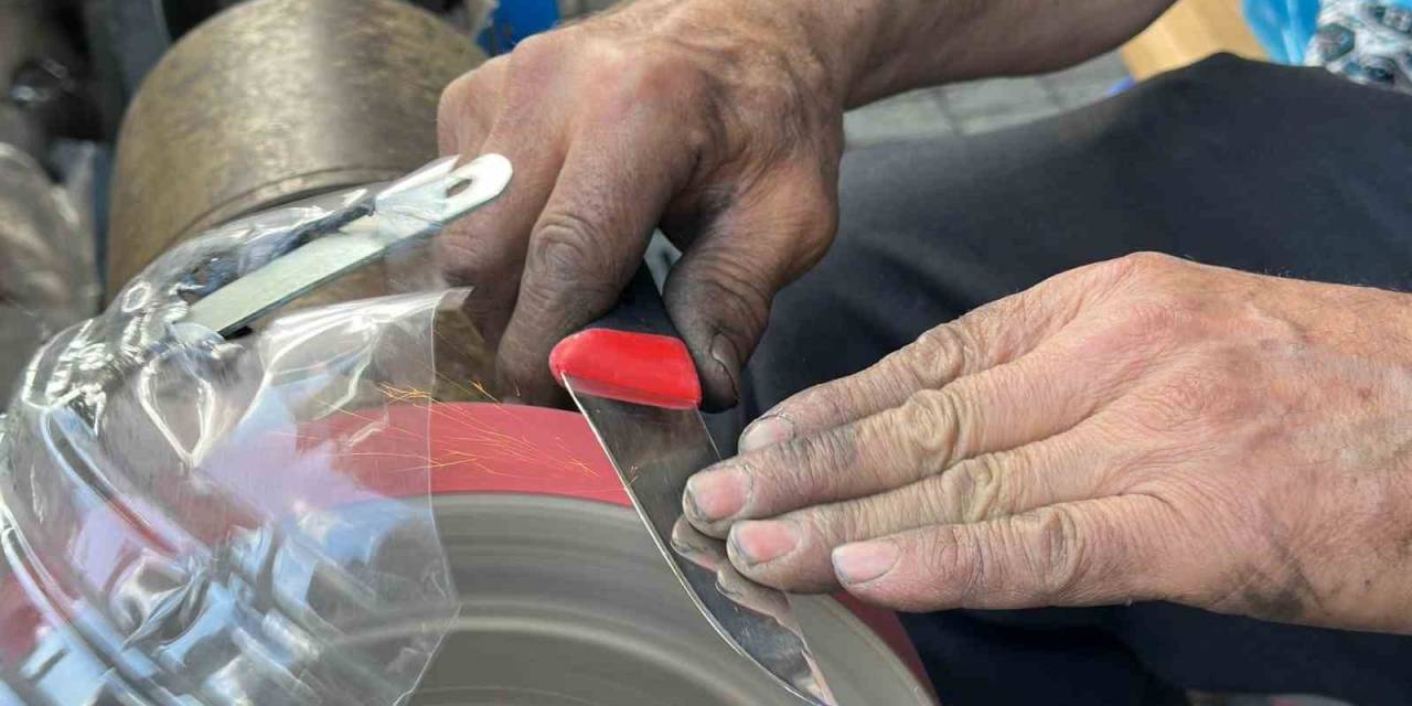 Karaman’da Bıçakçılarda Bayram Mesaisi