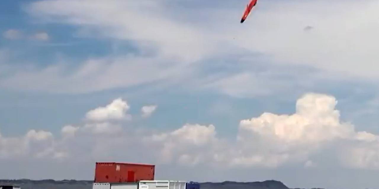 Milli Seyir Füzesi Som, Yerli Turbojet Motorla Hedefi Tam İsabet Vurdu