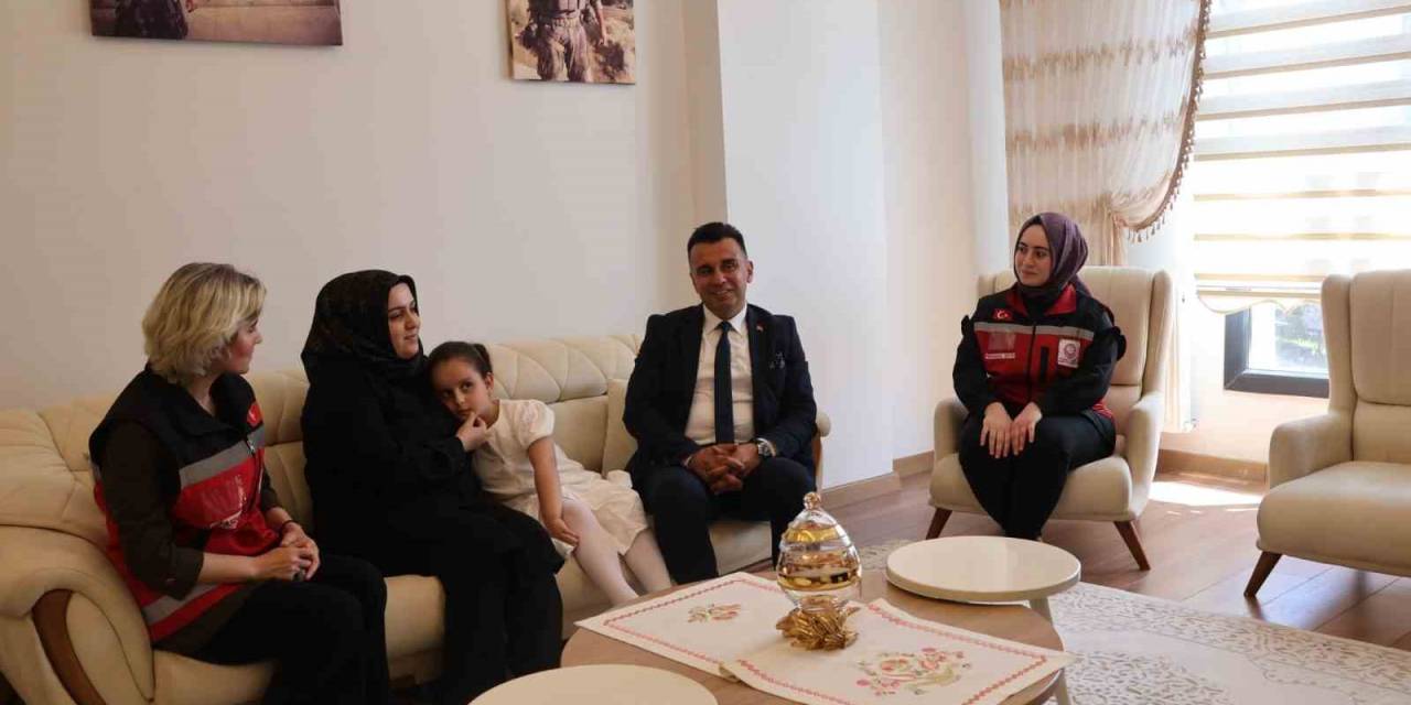 Şehit Ailelerine Bayram Ziyareti
