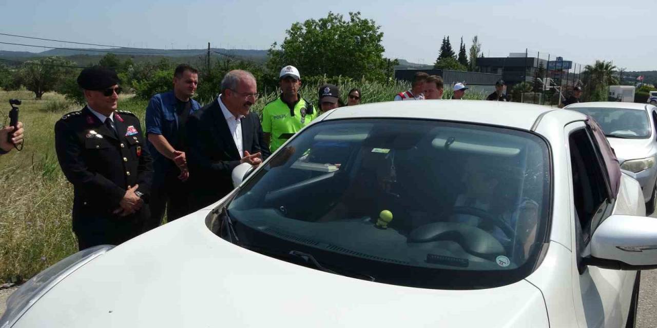 Vali Toraman Görev Başındaki Emniyet Personeliyle Bayramlaştı