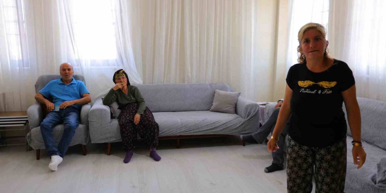 Modern Köy Evlerinin Teslimi Sürüyor, Bayrama Yeni Yuvalarında Girdiler