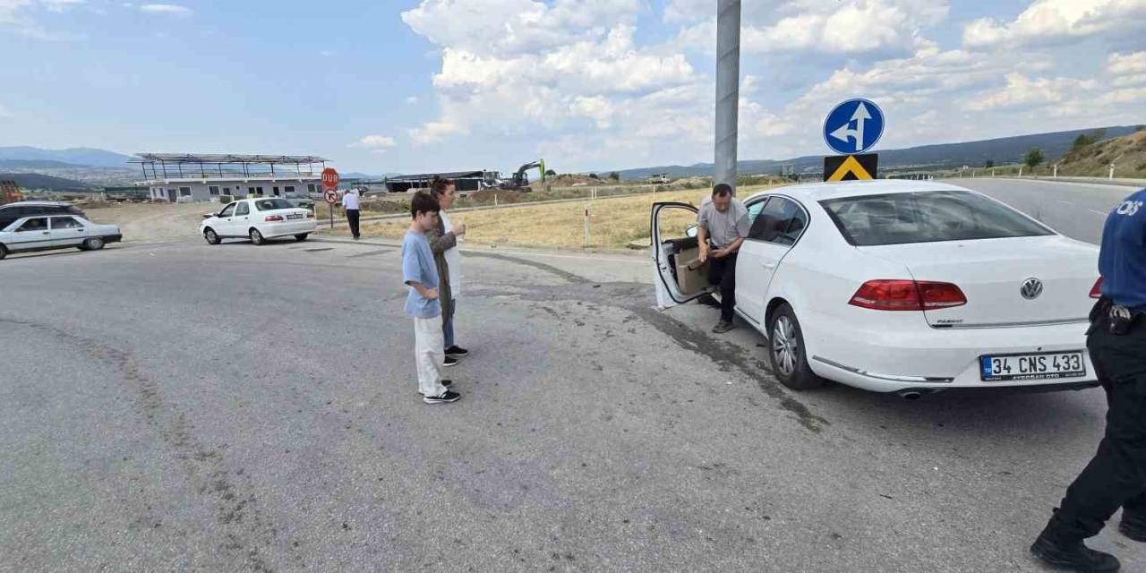 Hisarcık’ta Trafik Kazası: 4 Yaralı
