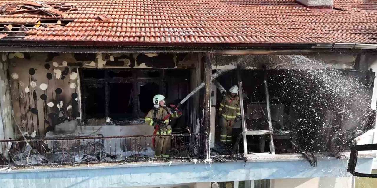 Apartman Dairesinde Çıkan Yangında Tüp Patladı: 1 Yaralı