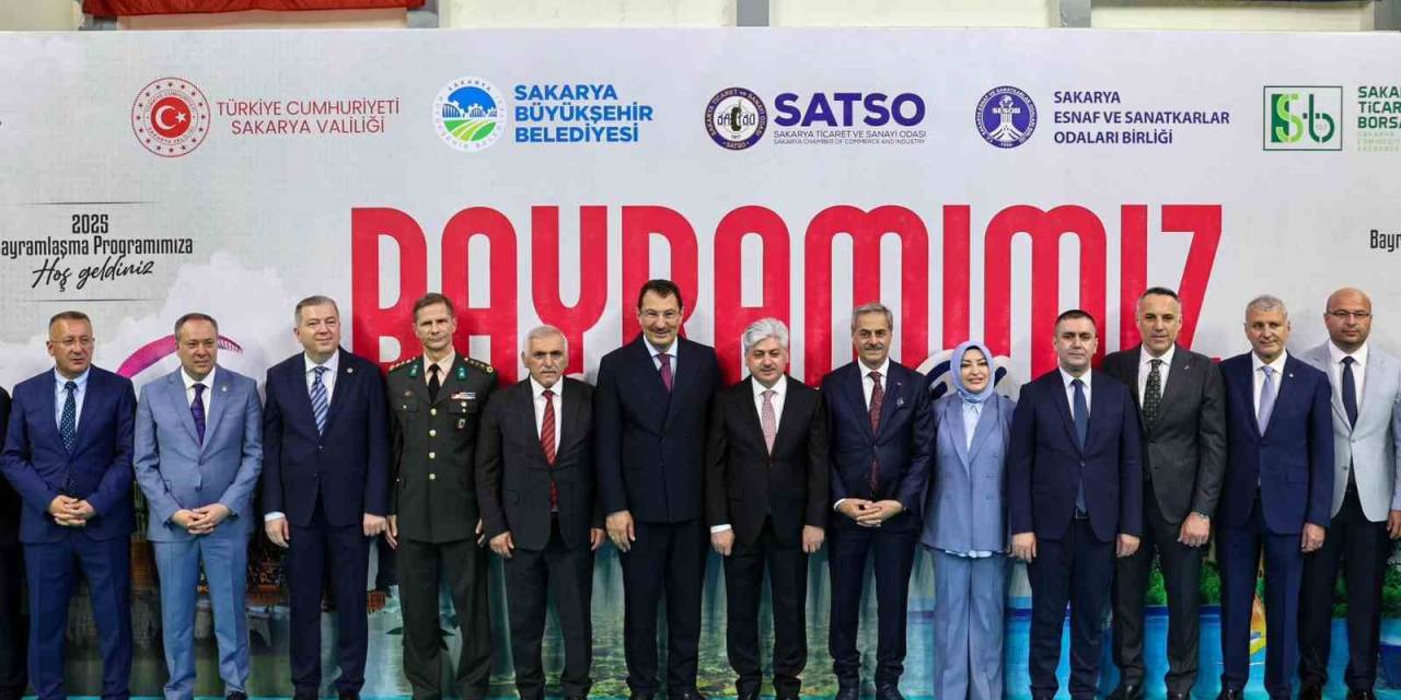 Sakarya Protokolü Bayramlaştı