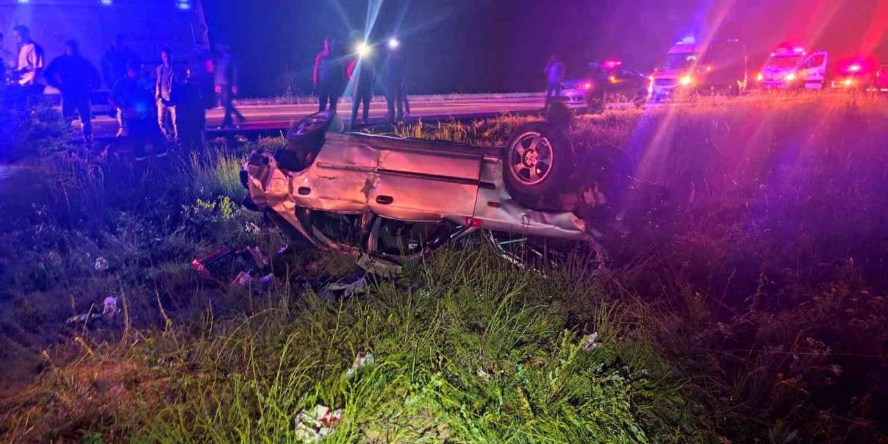 Afyonkarahisar’da Şarampole Devrilen Otomobildeki 7 Kişi Yaralandı