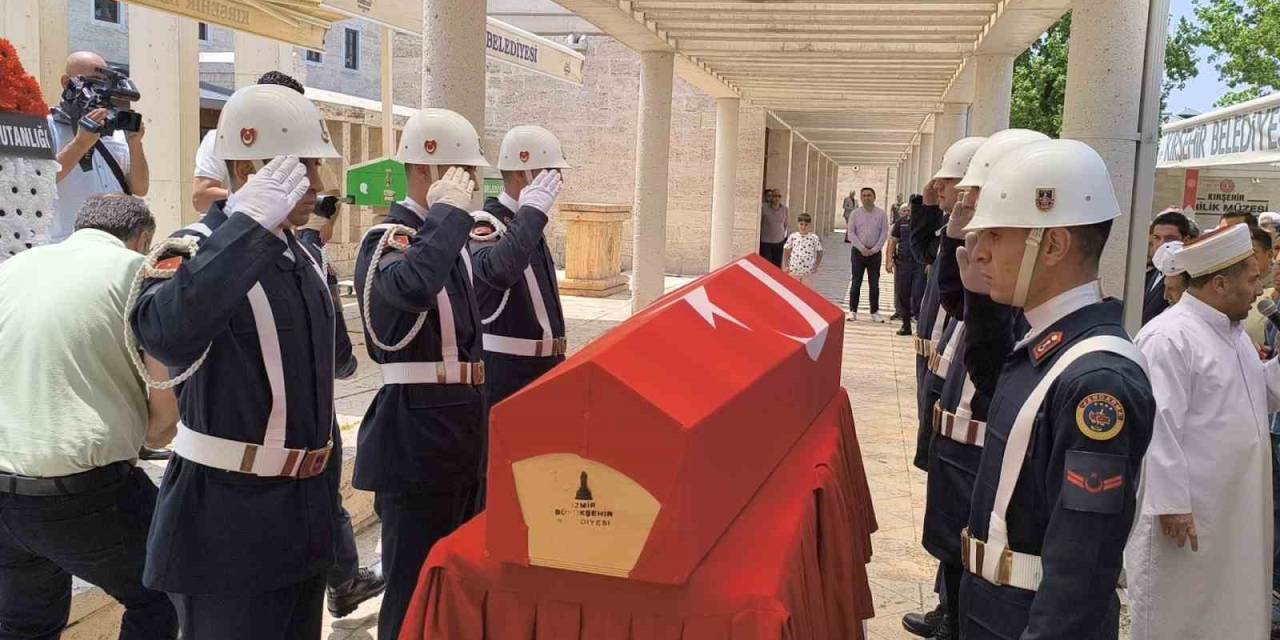 Kırşehirli Uzman Çavuş Ve Eşi Trafik Kazasında Hayatını Kaybetti