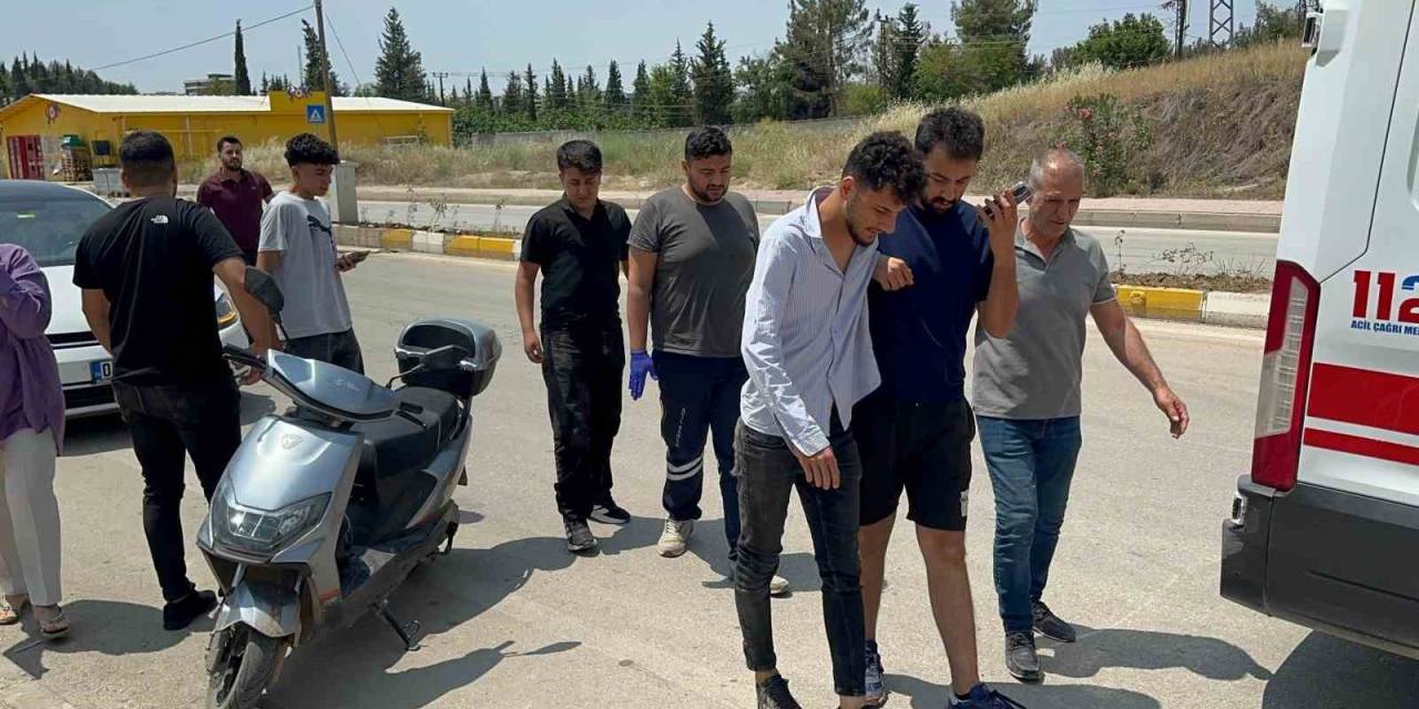 Motosiklet Devrildi: 2 Yaralı