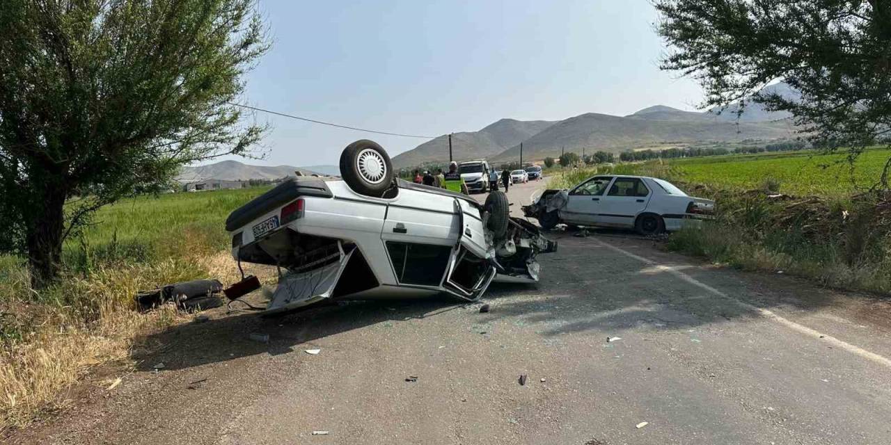 Elbistan’da Trafik Kazası: 2 Yaralı