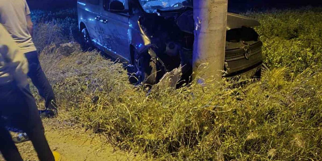 Karapınar’da Otomobil Beton Direğe Çarptı: 5 Yaralı