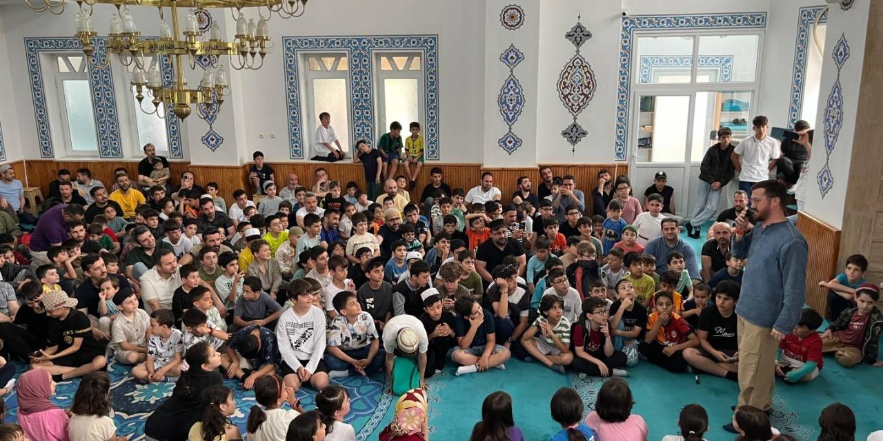 Dijital Dünyada Yolunu Arayan Çocuklara Rehberlik