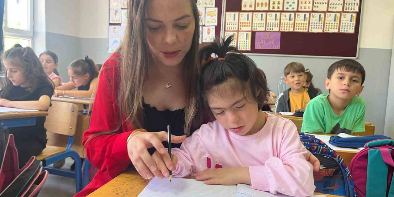 Down Sendromlu Diye Okula Gönderilmedi, Bir Öğretmen Hayatını Değiştirdi