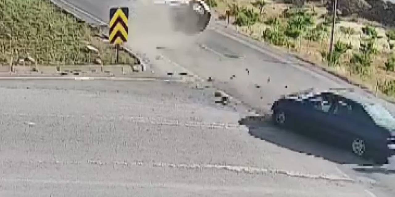 Kırmızı Işık İhlali Kazaya Neden Oldu, 5 Kişi Yaralandı