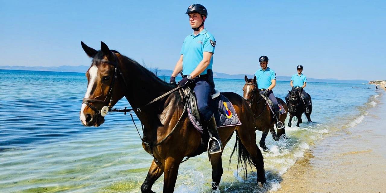 Ayvalık’ta Atlı Jandarma Devriyesi Göreve Başladı