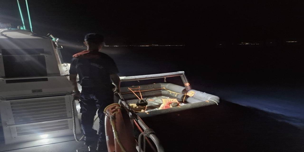 Balıkesir Açıklarında 2 Düzensiz Göçmen Kurtarıldı