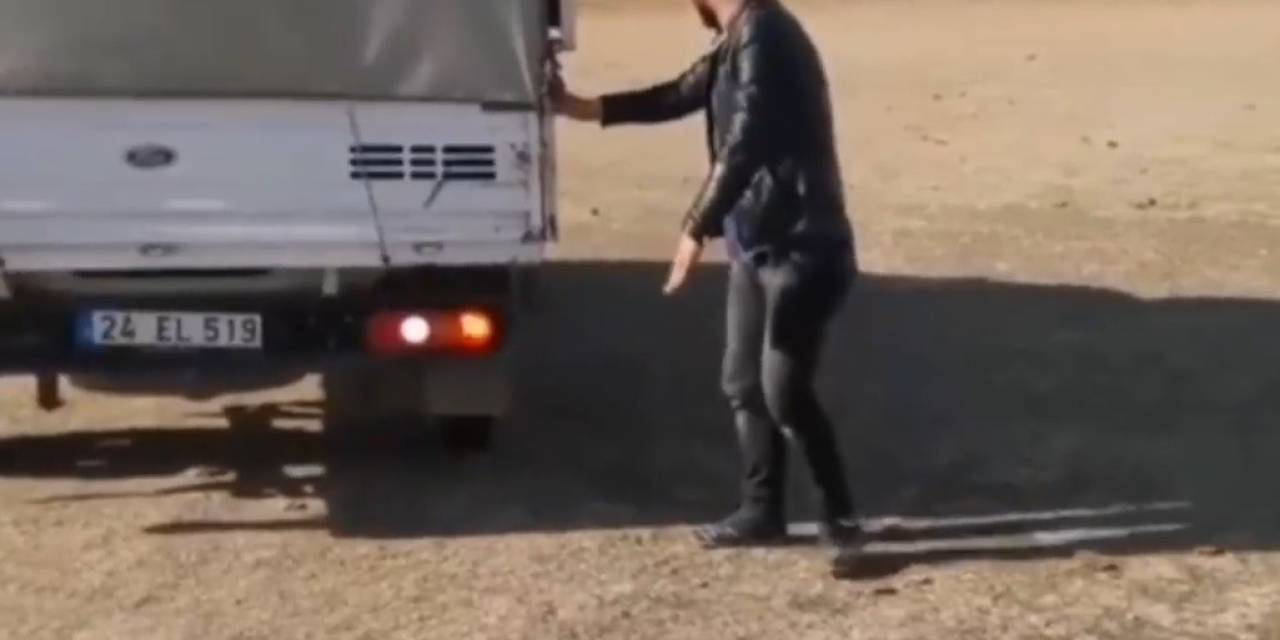 Erzincan’da Ehliyet Sınavı Öncesi Komik Anlar Yaşandı