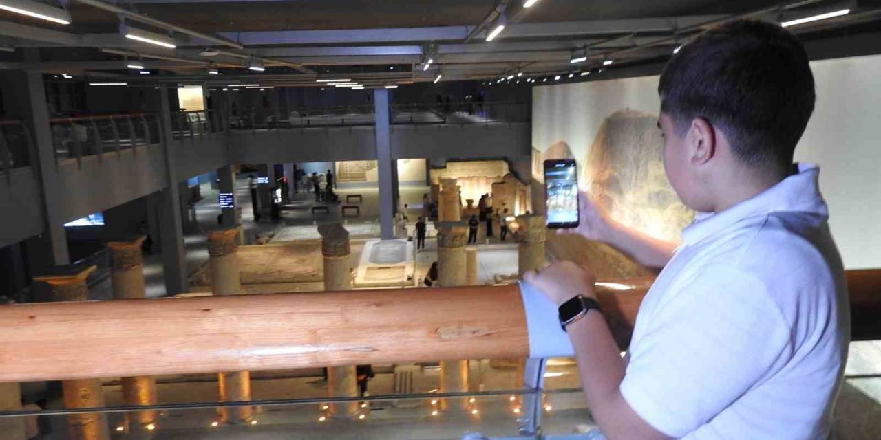 Zeugma Mozaik Müzesi’nde Bayram Yoğunluğu