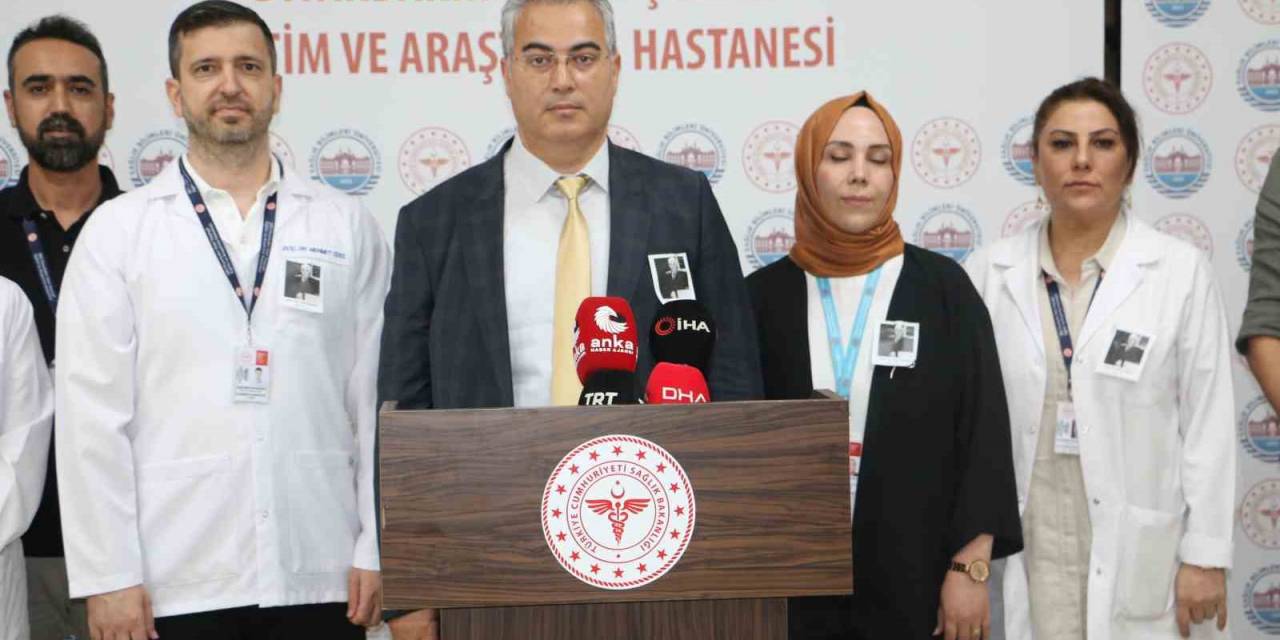 "Yüzyılın En İyi Beyin Cerrahı" Seçilen Prof. Dr. Gazi Yaşargil, Diyarbakır’da Anıldı