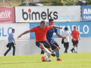 Trabzonspor Hazırlık Maçında 1461 Trabzon İle 2-2 Berabere Kaldı