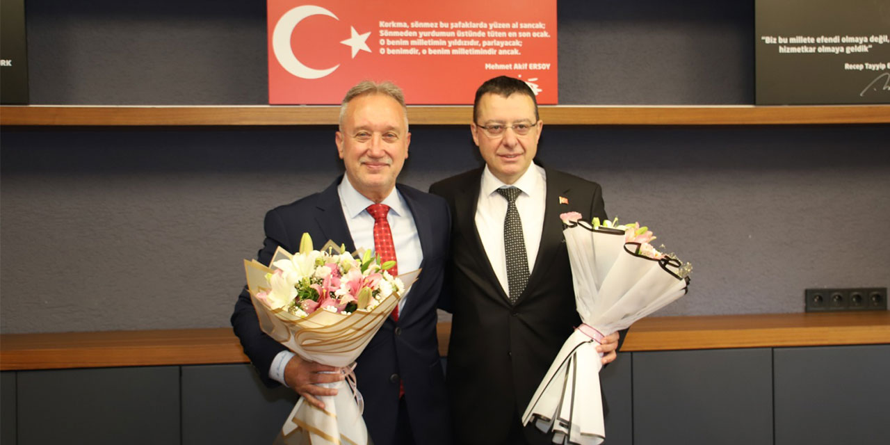 Trabzon Sağlık Müdürü Usta görevini Topsakal'a devretti