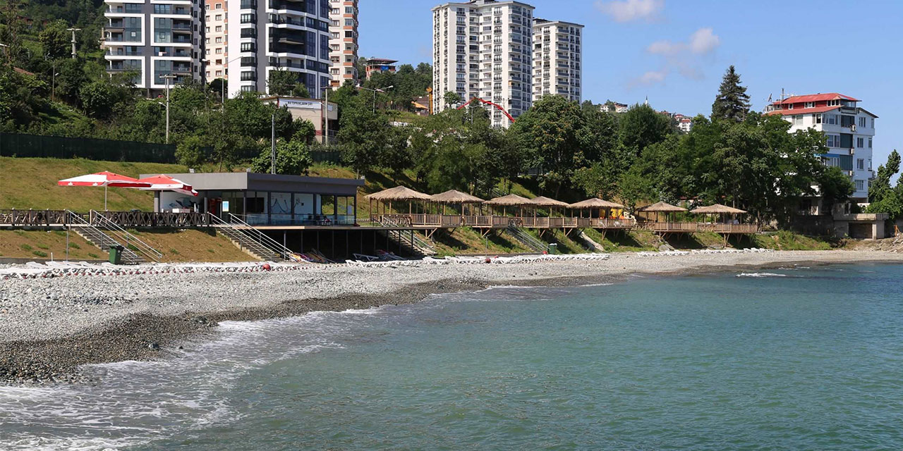 Rize'de Denize Girilebilecek Alanlar Belirlendi. Alipaşa Kadın Plajı Su Kalitesi Rize’deki Yüzme Alanlarının En Kötüsü
