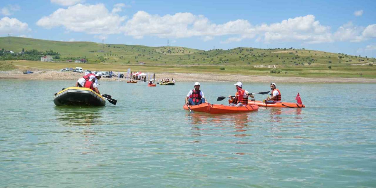 Muş’ta Kano Ve Rafting Heyecanı