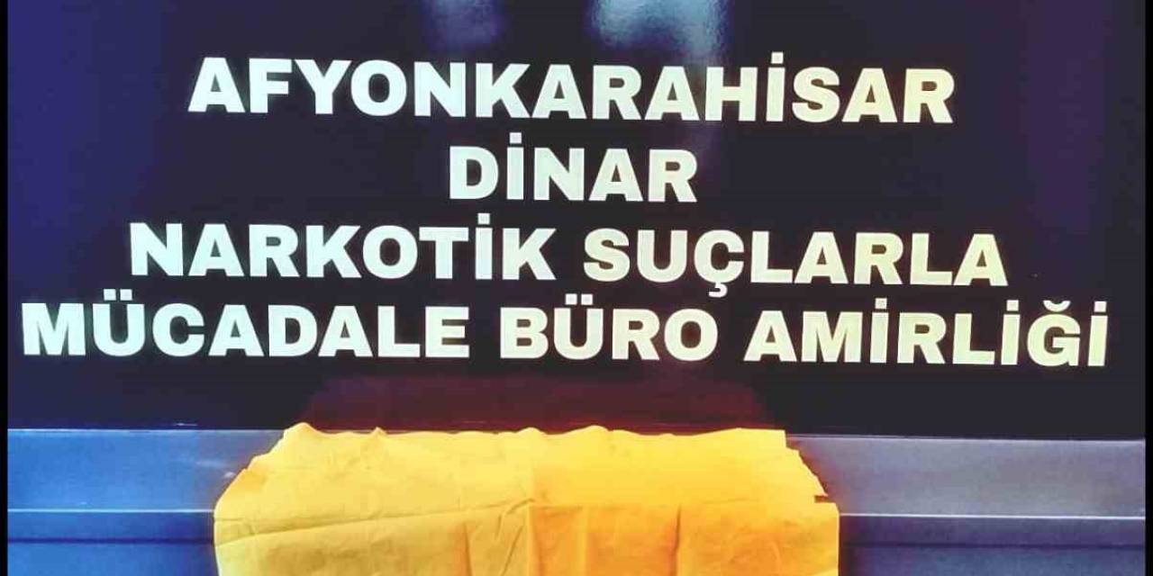 Afyonkarahisar’da Araçta Uyuşturucu Madde Ele Geçirildi: 3 Kişi Tutuklandı