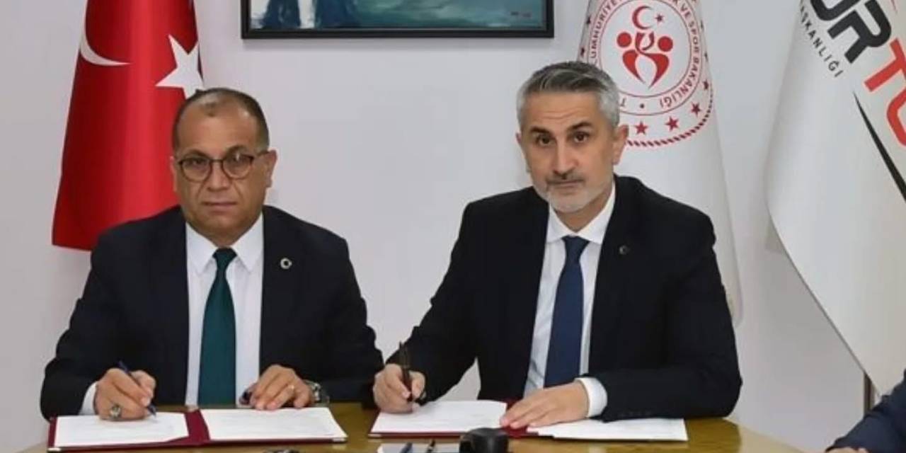 Saimbeyli’ye 5 Adet Halı Saha Yapılacak