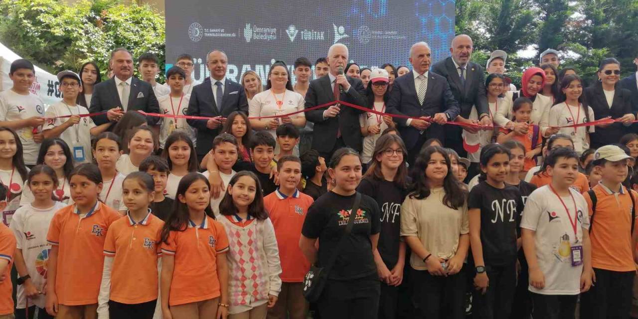 İstanbul Valisi Gül, Ümraniye Tübitak 4006-c Bilim Fuarı Festivali’ne Katıldı
