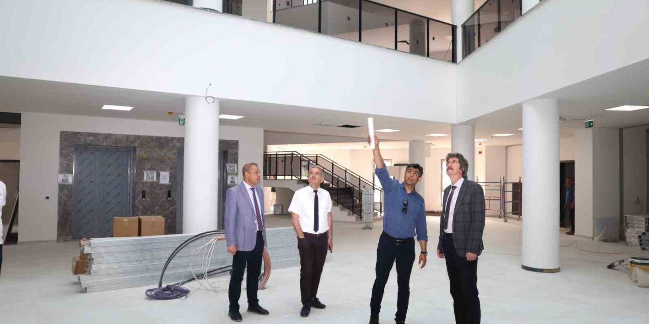 Diş Hekimliği Fakültesi Binası Açılış İçin Gün Sayıyor