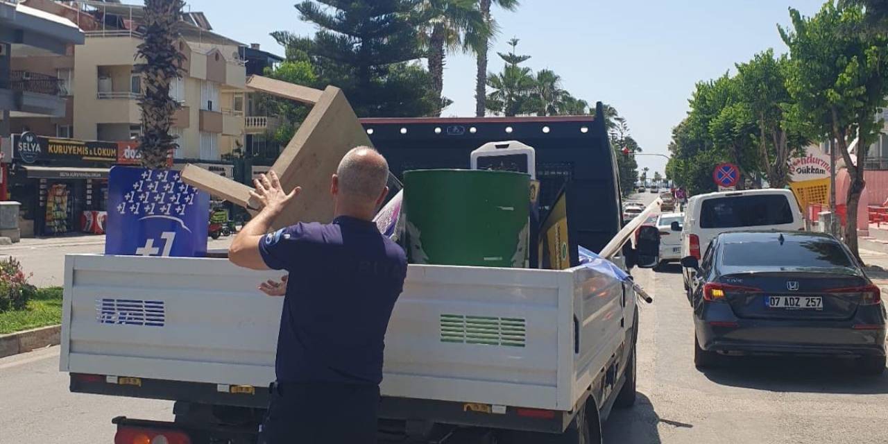 Konyaaltı’nda Kaldırım İşgaline Geçit Yok