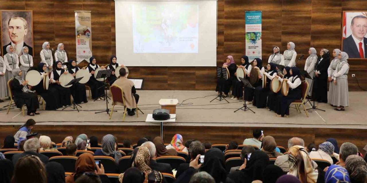 Kız Anadolu İmam Hatip Lisesinden ‘Ritmin İzinde İlahi Yolculuk’ Adlı Dini Musiki Konseri