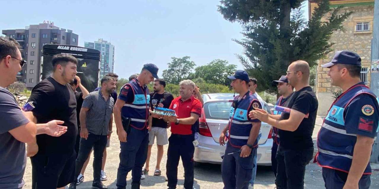 Kavga İhbarına Giden Jandarmaya Sürpriz Kutlama