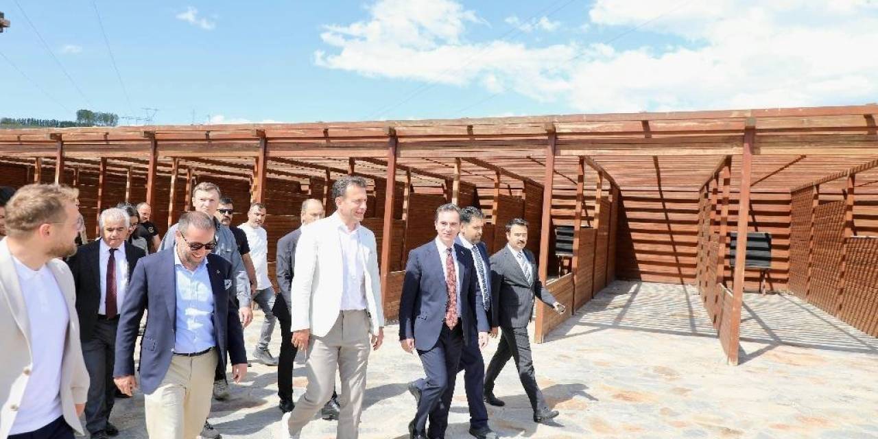 Bitlis Valisi Karakaya, 1071 Malazgirt Zaferi’nin Kutlanacağı Alanda İncelemelerde Bulundu