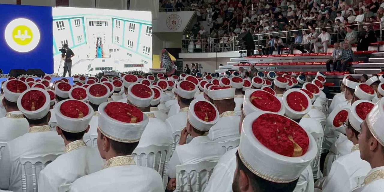 Diyanet İşleri Başkanı Erbaş, Konya’da Hafızlık İcazet Merasimi’ne Katıldı