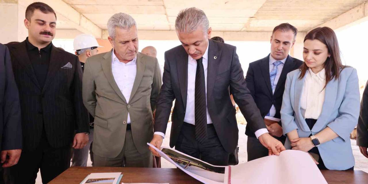 Vali Akkoyun, Mardin Çocuk Evleri Sitesi İnşaatında İncelemelerde Bulundu