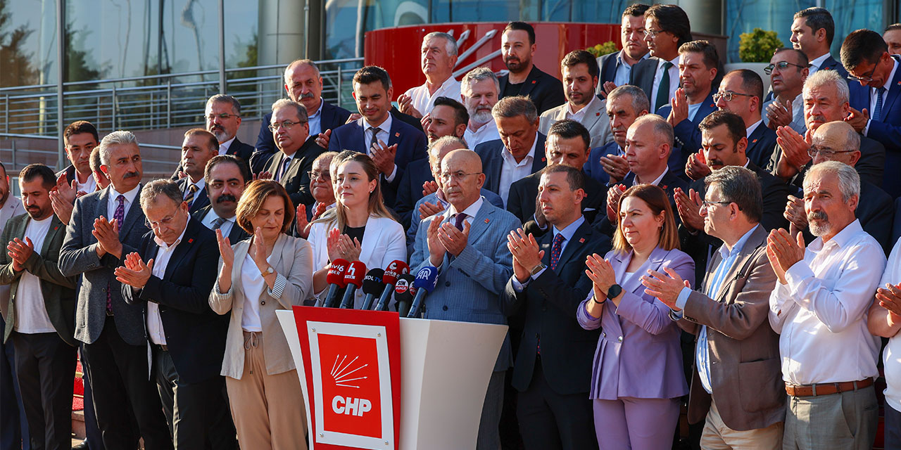 CHP'li 81 il başkanından ortak açıklama: Kayyum ya da butlan kararını tanımayacağız