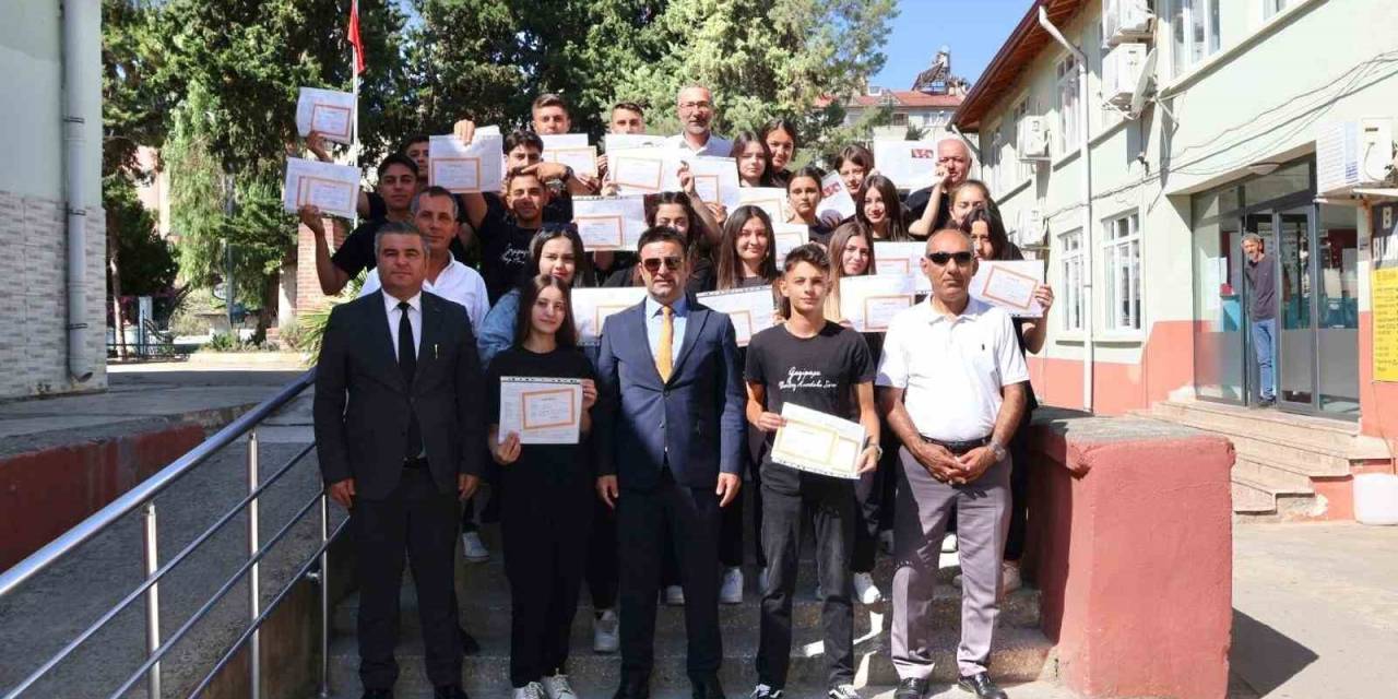 Gazipaşa’da 9 Bin 239 Öğrenci Karne Aldı