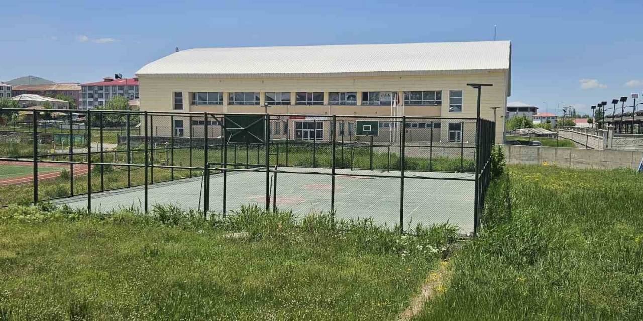 Bulanık İlçesi Modern Spor Tesislerine Kavuşuyor